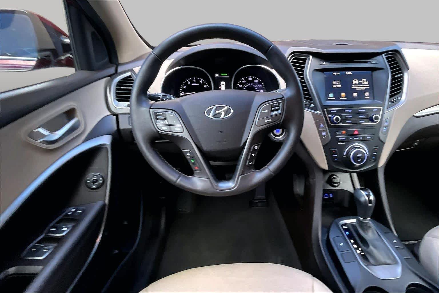 Pre-Owned 2017 Hyundai Santa Fe Sport 2.4L