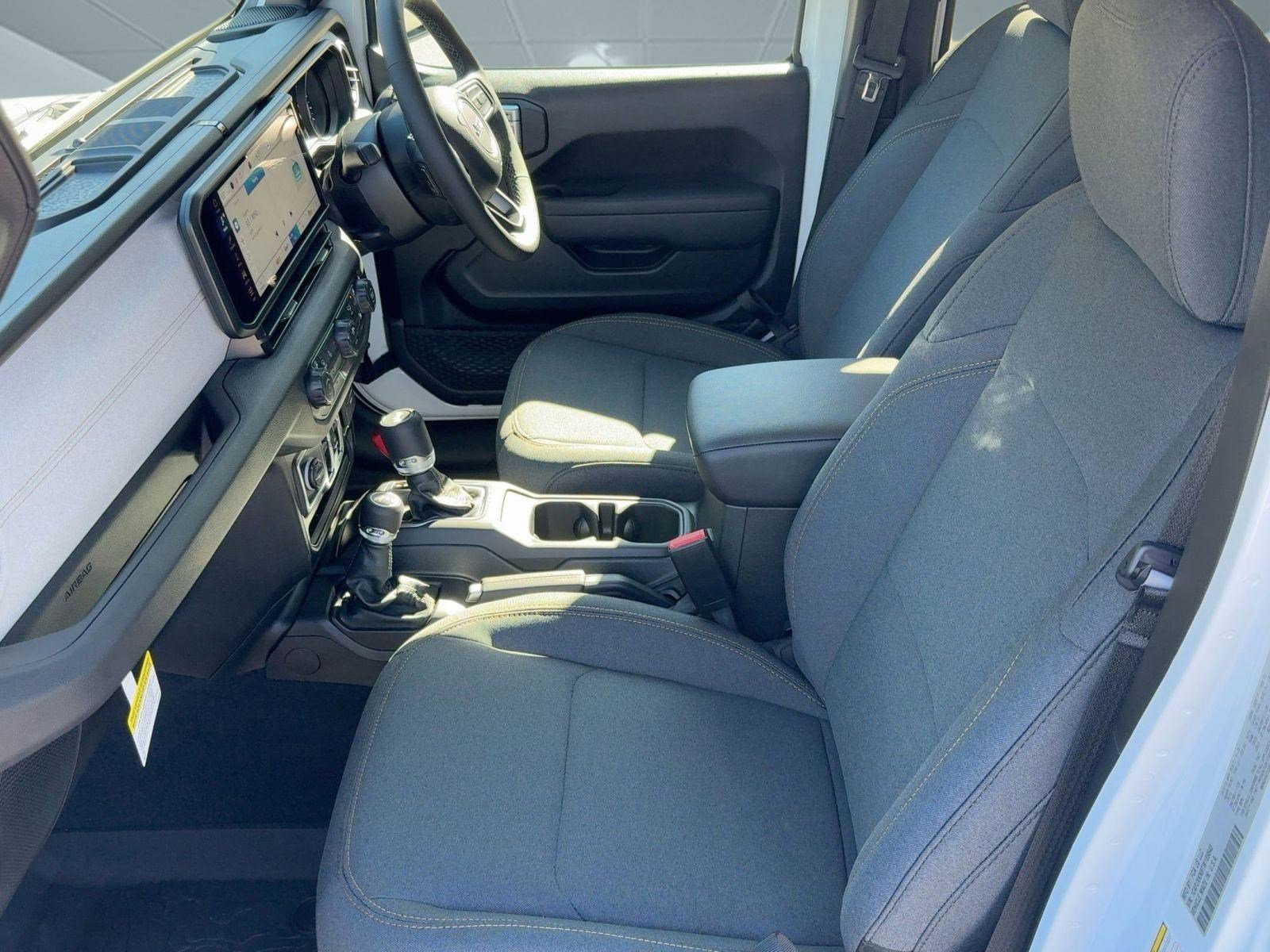 2026 Jeep Wrangler Sport RHD photo 4