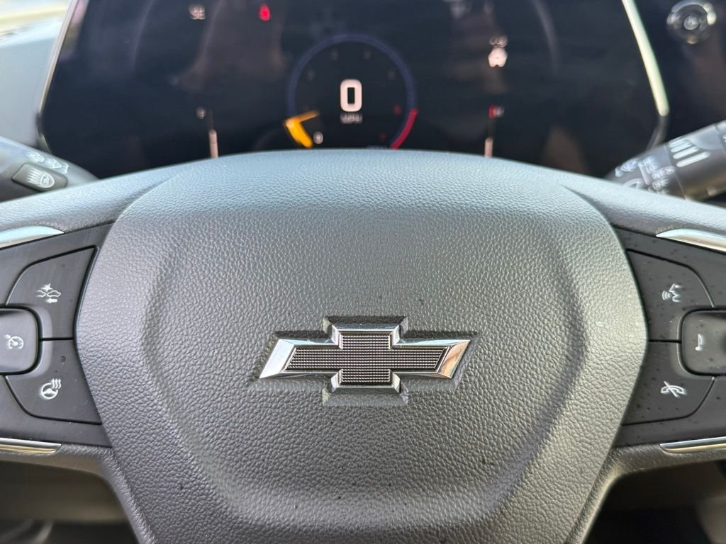 Used 2024 Brown Chevrolet ACTIV image 27