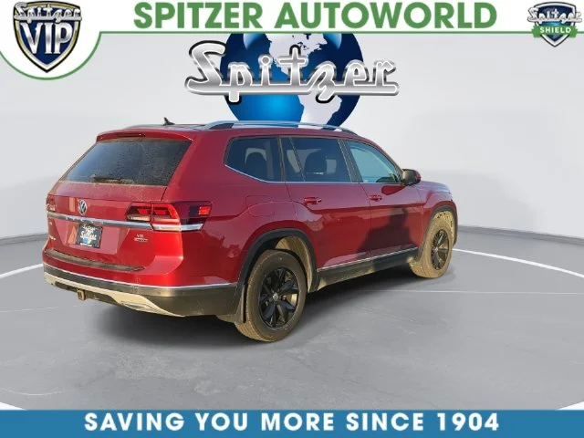 Used 2018 Red Volkswagen SEL image 15