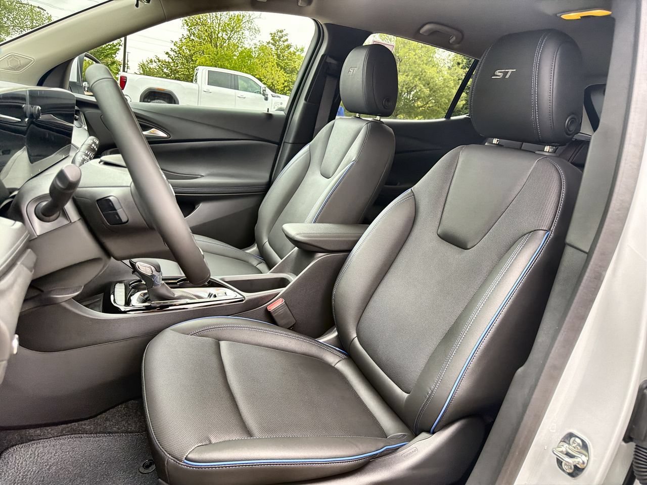 2026 Buick Encore GX Sport Touring - Photo 16