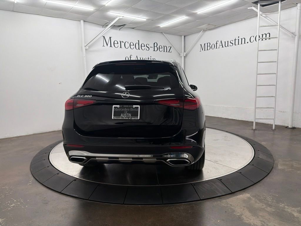 New 2026 Black Mercedes-Benz GLC 300 image 40