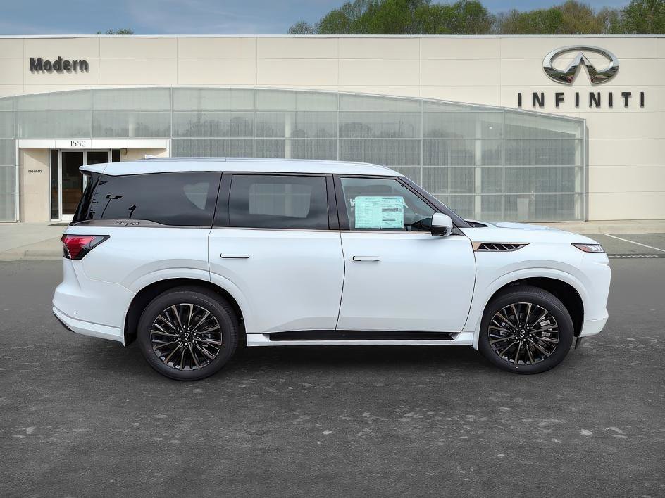 New 2026 RADIANT WHITE INFINITI AUTOGRAPH image 4