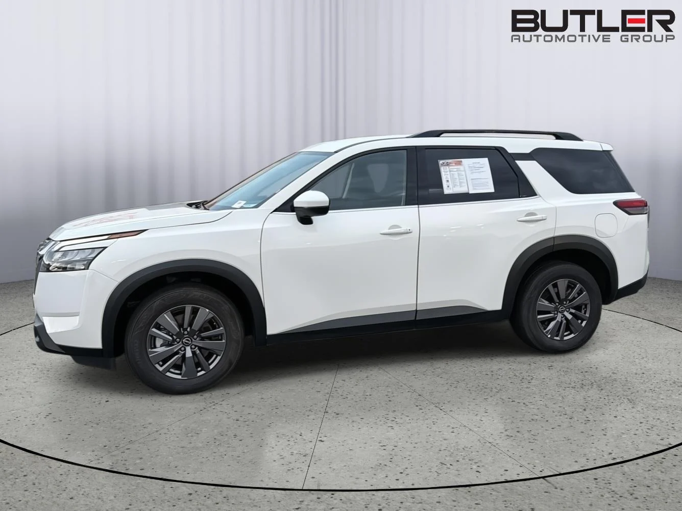 2025 Nissan Pathfinder SV - Photo 3