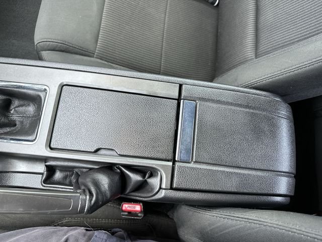 Used 2014 White Ford V6 image 23