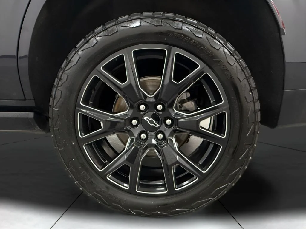 Used 2023 Gray Chevrolet High Country image 36