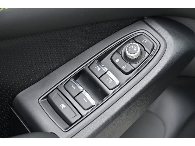 New 2026 White Subaru Onyx Edition Touring 7-Passenger image 52