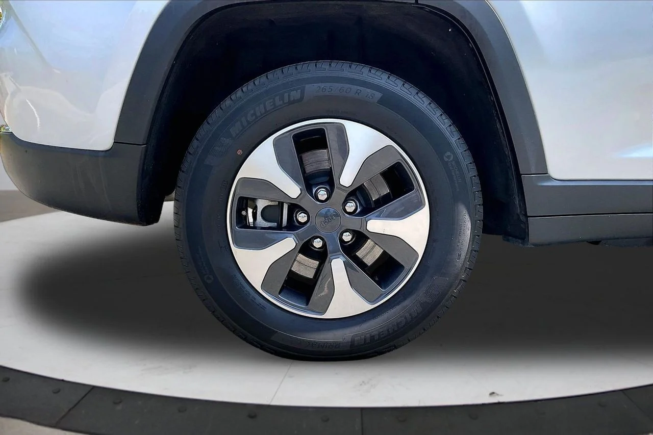 Certified Used 2024 Silver Jeep 4xe image 38