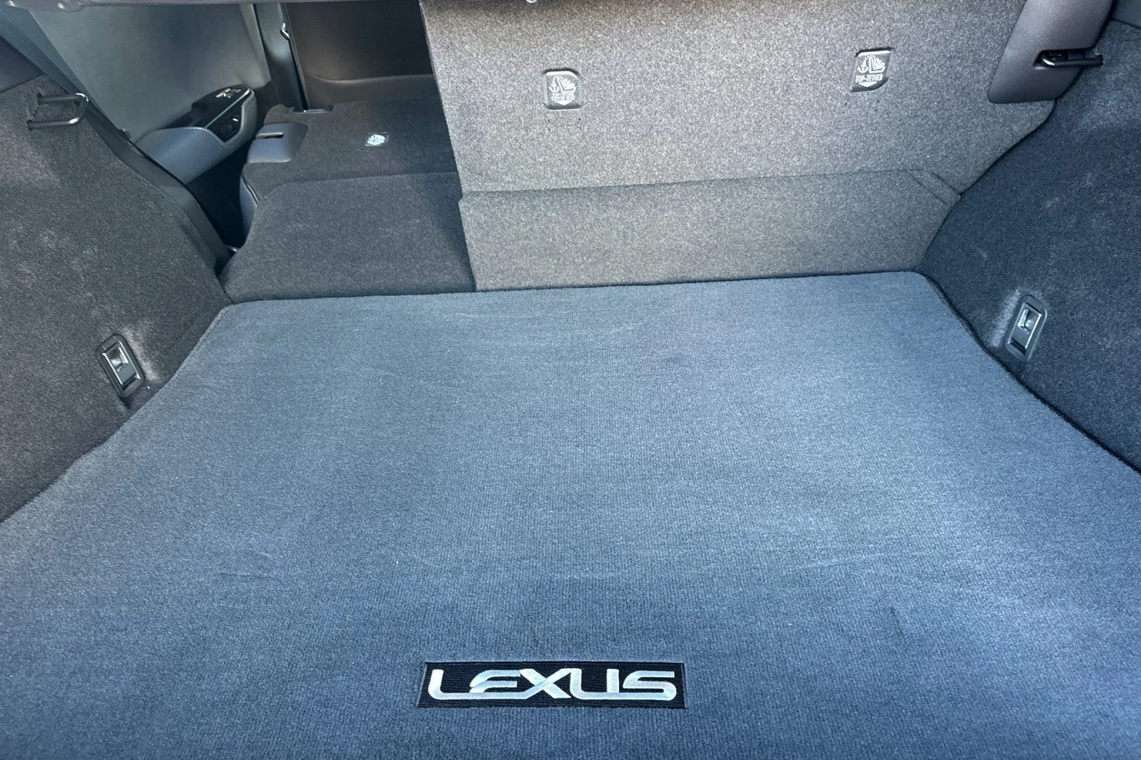 New 2026 Caviar Lexus  350e PREMIUM image 12