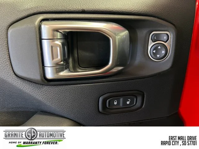 2023 Jeep Wrangler 4-Door Sahara - Photo 11