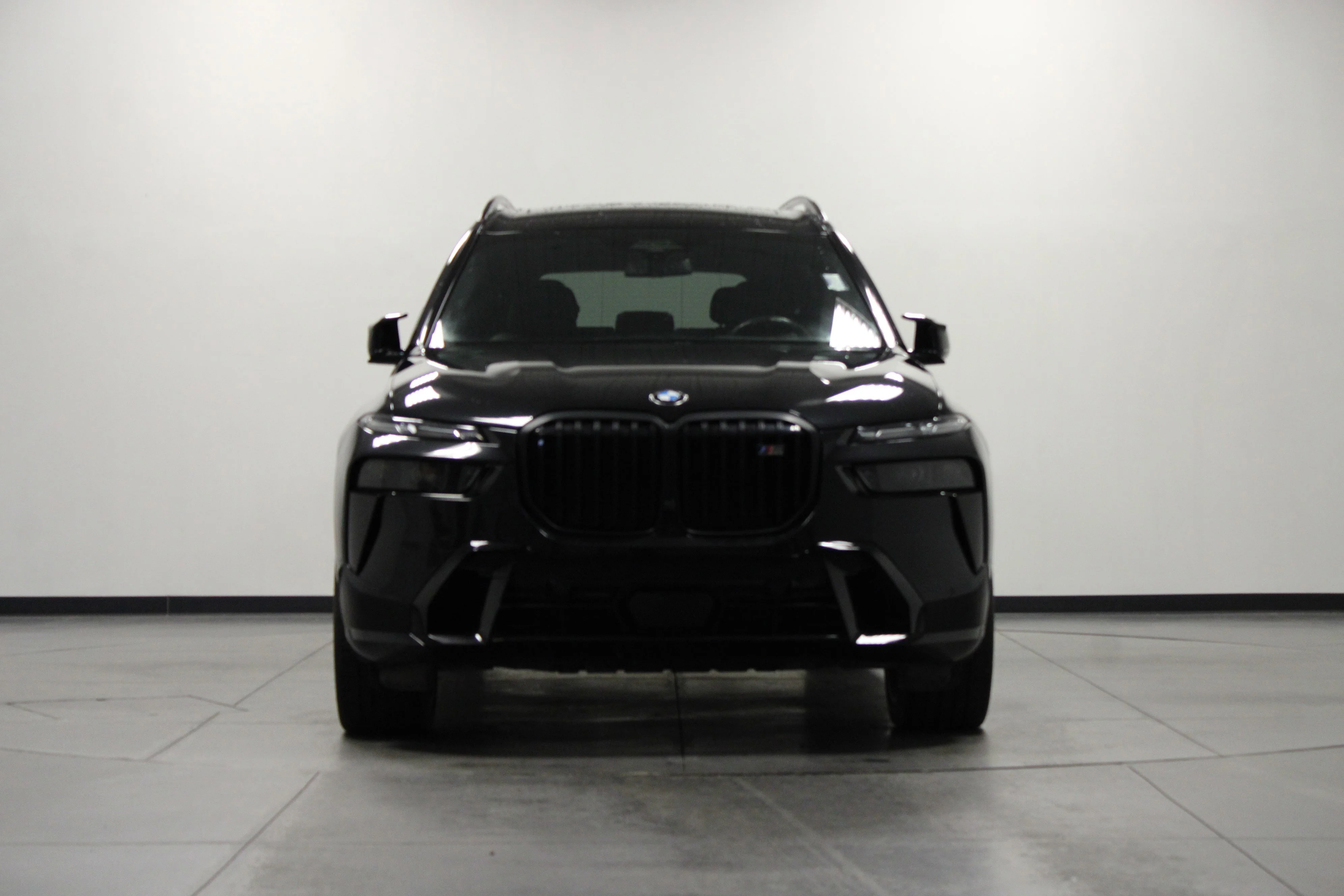 Used 2024 Black Sapphire Metallic BMW M60i image 9