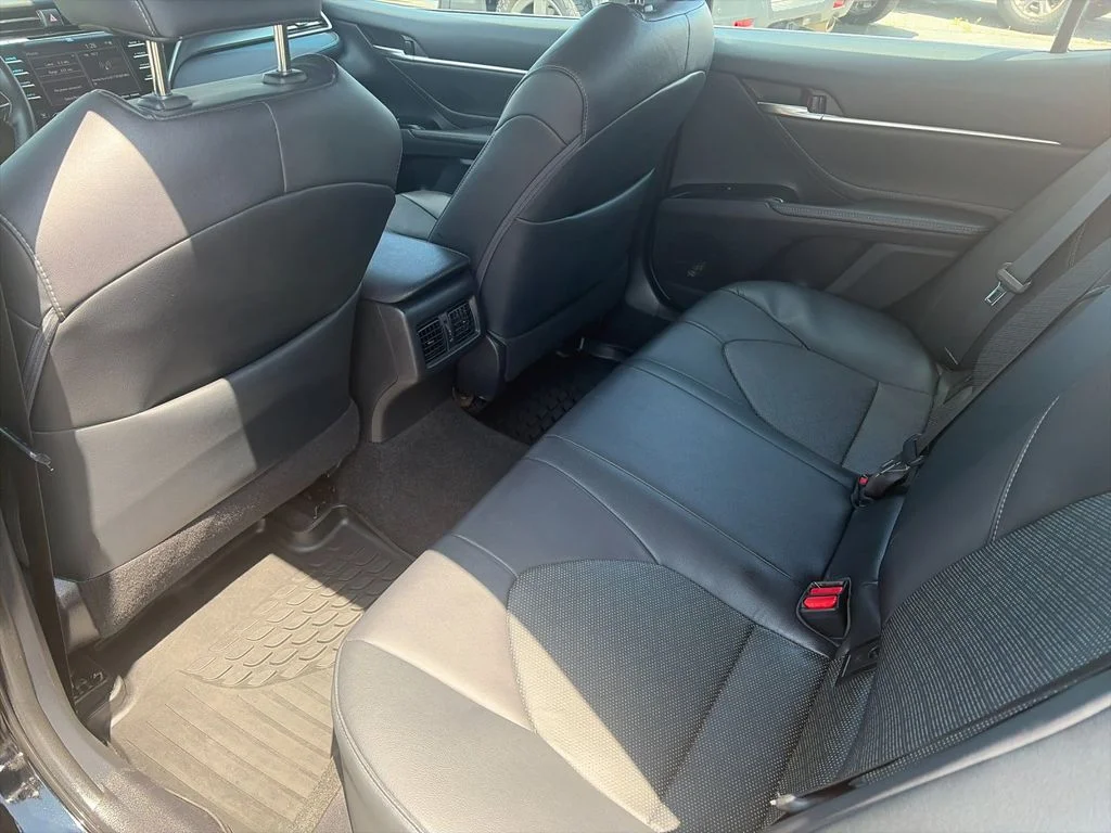 Used 2018 Black Toyota XSE V6 image 14