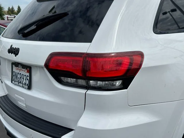 Used 2020  Jeep Altitude image 5