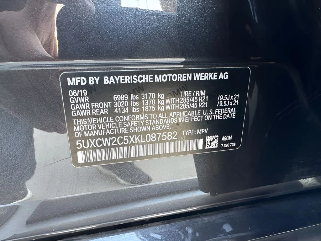 Used 2019 Dark Graphite Metallic BMW xDrive40i image 35