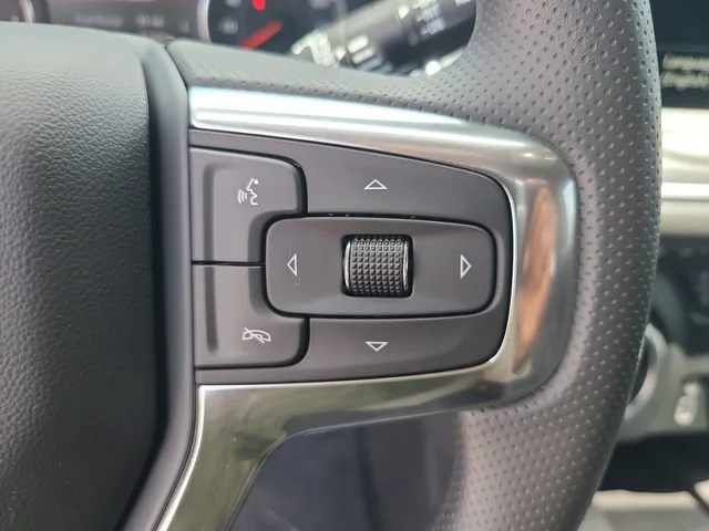 New 2026 Black Chevrolet 2LT image 29