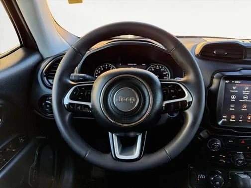 Used 2023 Gray Jeep Altitude image 12