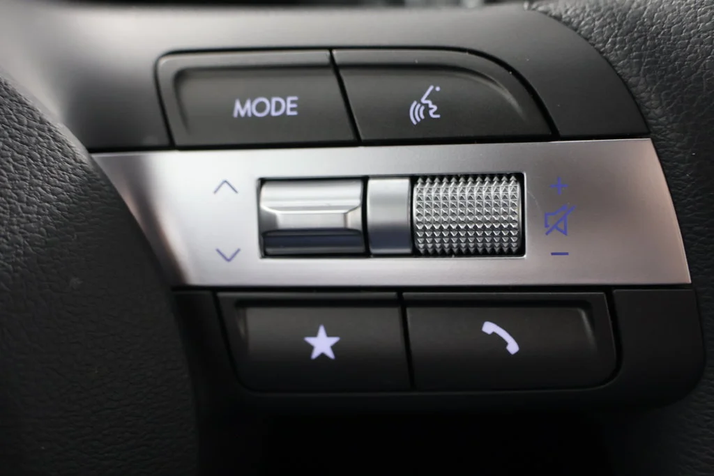Used 2027 Atlas White Hyundai SE image 12