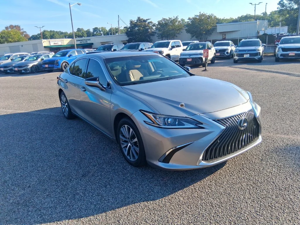Used 2021 Silver Lexus 350 image 3
