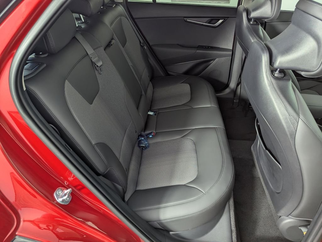 2025 Kia Niro EX - Photo 32