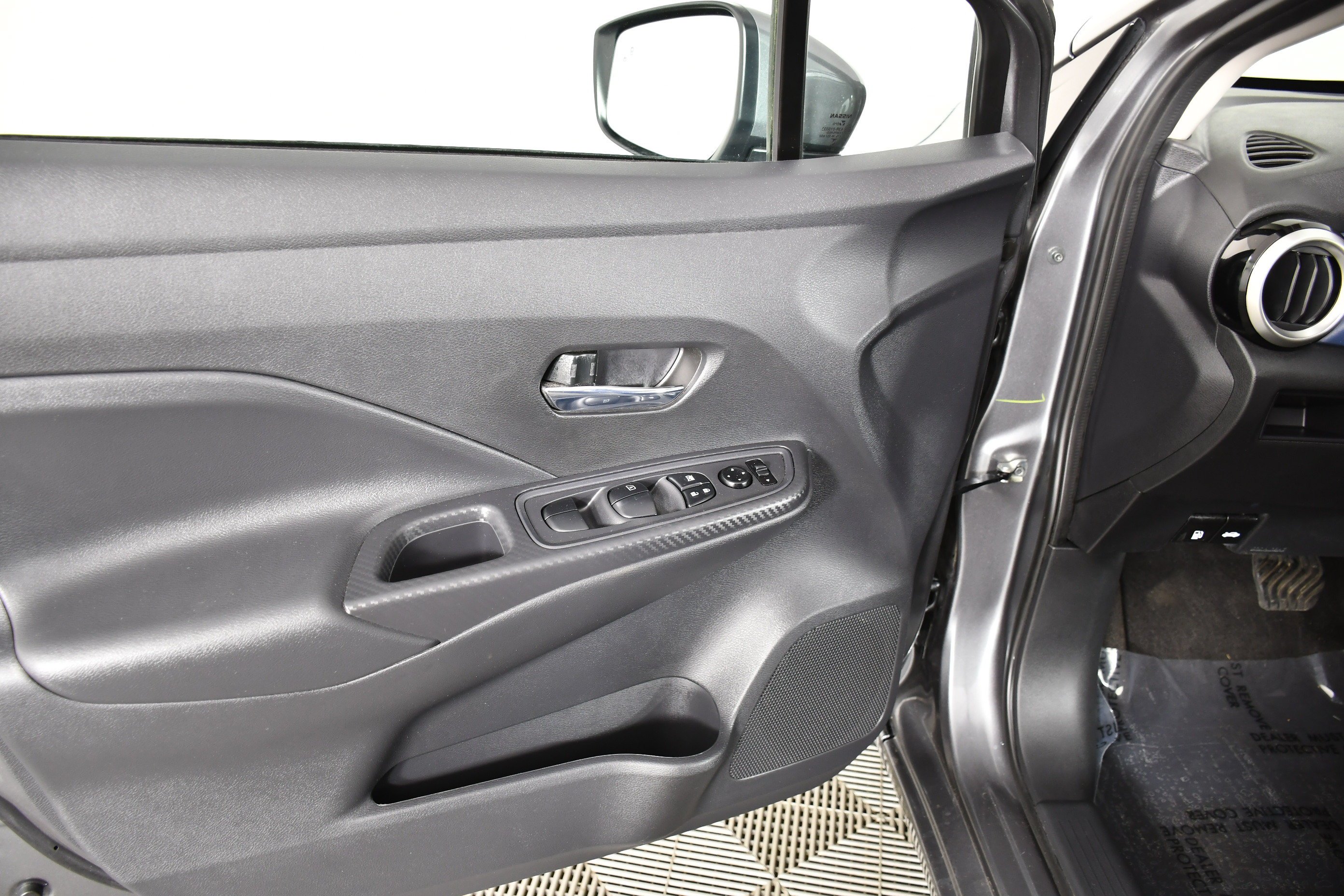 Used 2025 Gun Metallic Nissan SV image 33