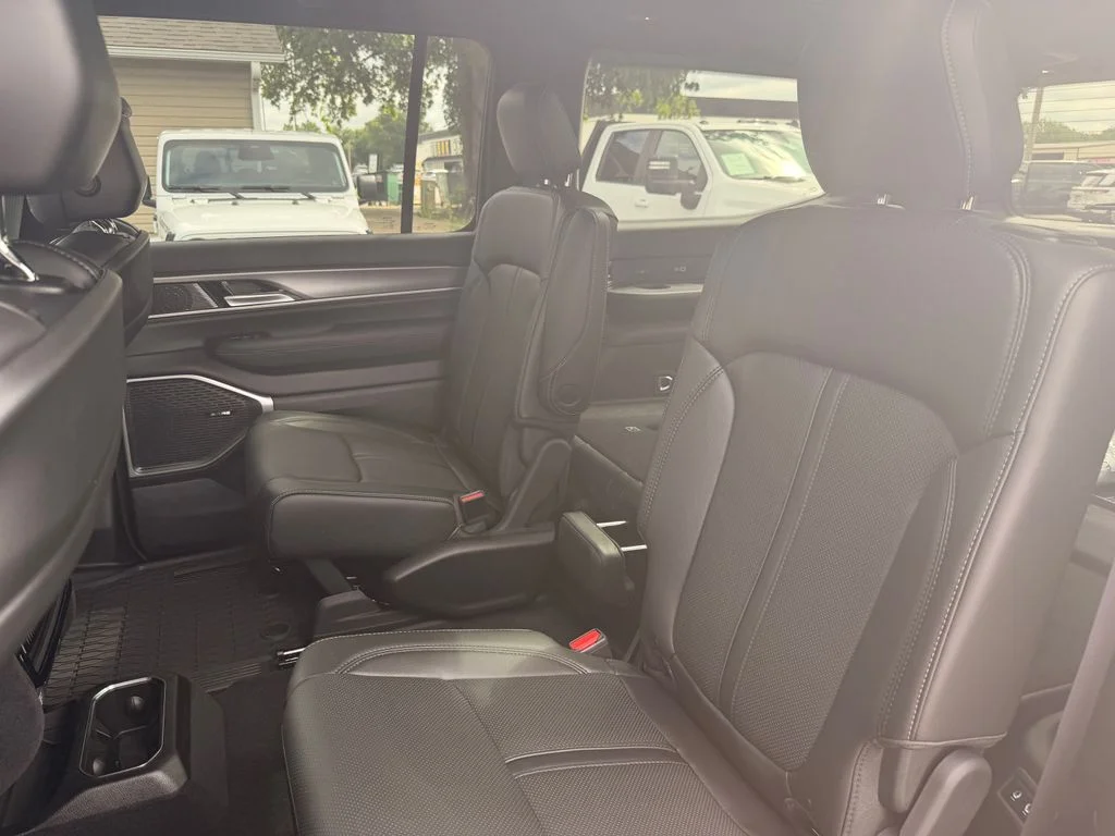 New 2026 Gray Jeep Upland image 14
