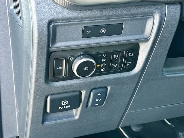 Used 2025 Black Ford Lariat image 10