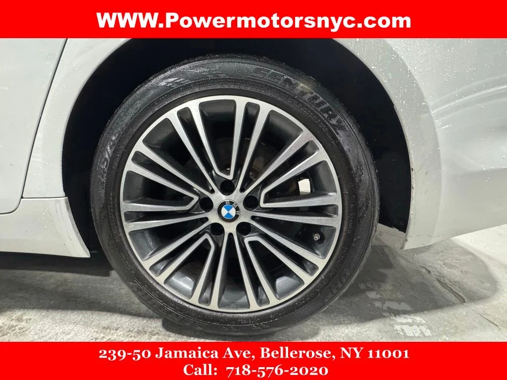 Used 2019 White BMW 540i xDrive image 15