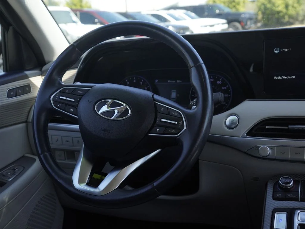 Certified Used 2022 Black Hyundai SEL image 38