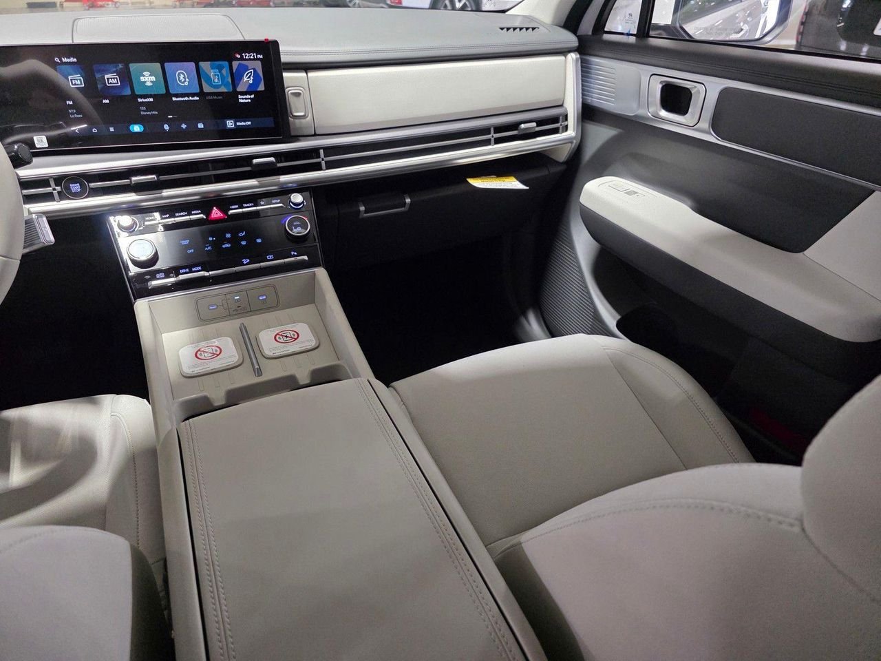 New 2026 Serenity White Hyundai SE image 18