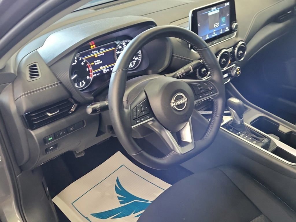 Used 2025 Gray Nissan SV image 6