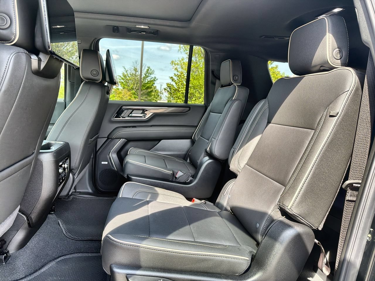 2026 GMC Yukon XL Elevation - Photo 20