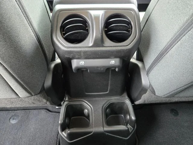 Used 2025 White Jeep Sport S image 15