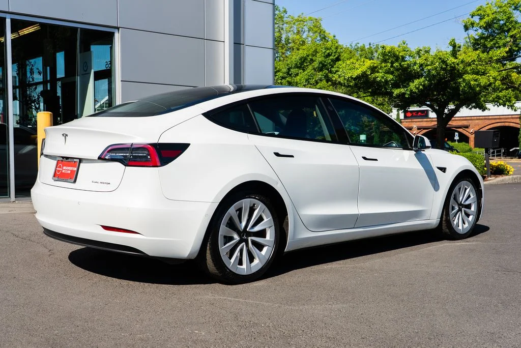 Used 2022 White Tesla Long Range image 6