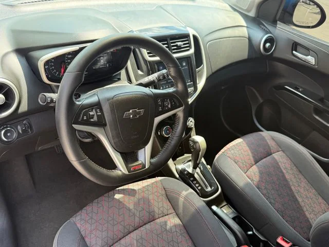 Used 2018 Blue Metallic Chevrolet LT image 10