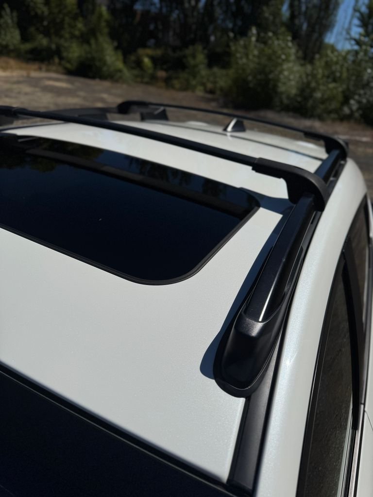 Used 2025 Crystal White Pearl Subaru Limited image 39