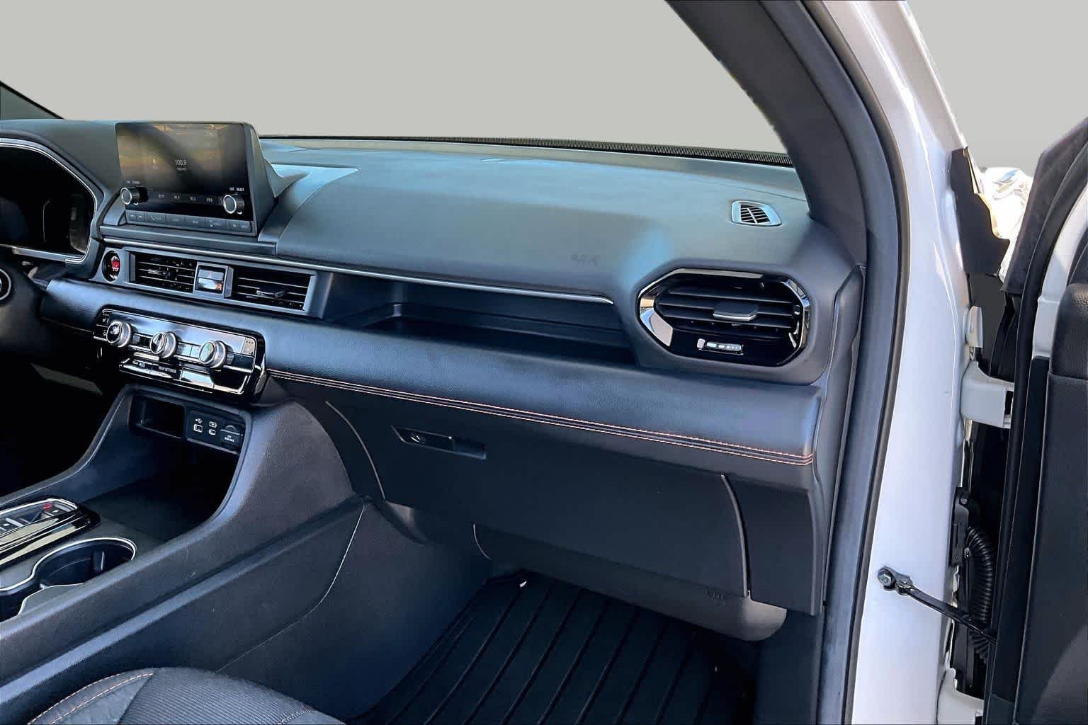 2025 Honda Pilot Sport - Photo 19