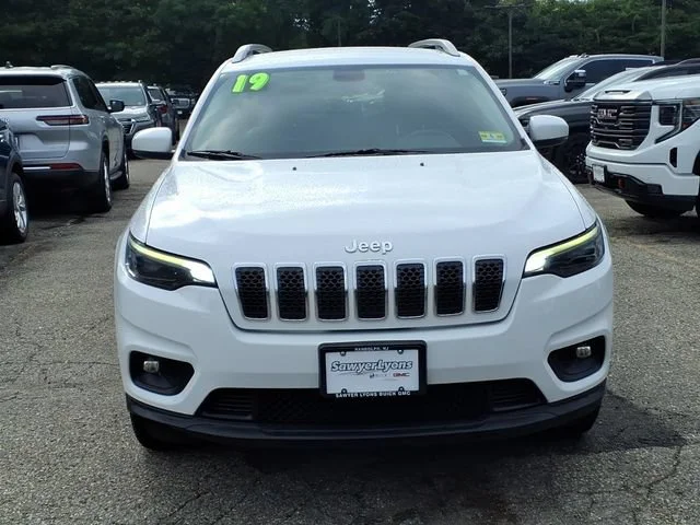 Used 2019 Jeep Cherokee Latitude Plus with VIN 1C4PJMLB6KD472747 for sale in Randolph, NJ