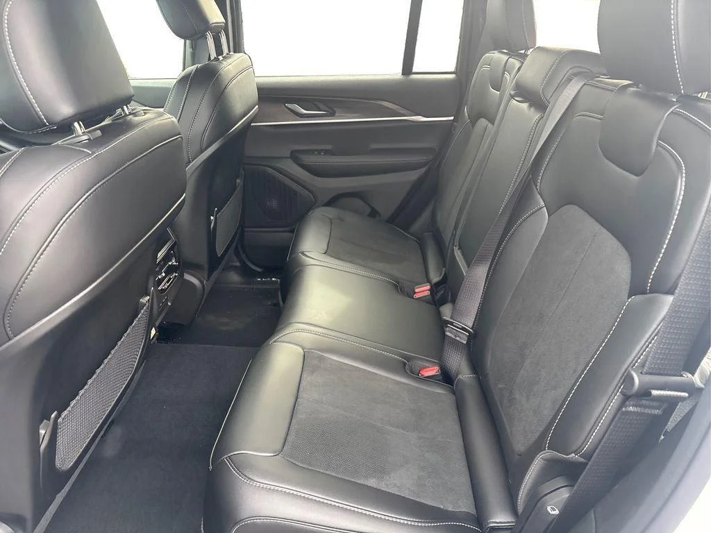 New 2026 Bright White Clearcoat Jeep Laredo Altitude image 10