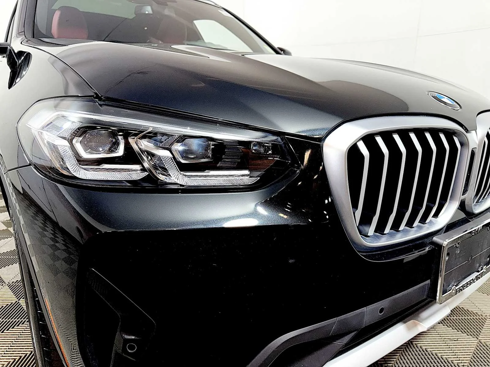 Certified Used 2023 Black Sapphire Metallic BMW xDrive30i image 25
