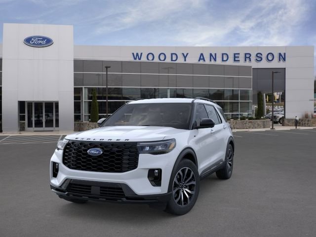 New 2026 Space White Metallic Ford ST-Line image 2
