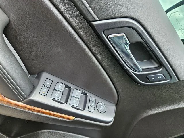 Used 2020 Black Chevrolet Premier image 11