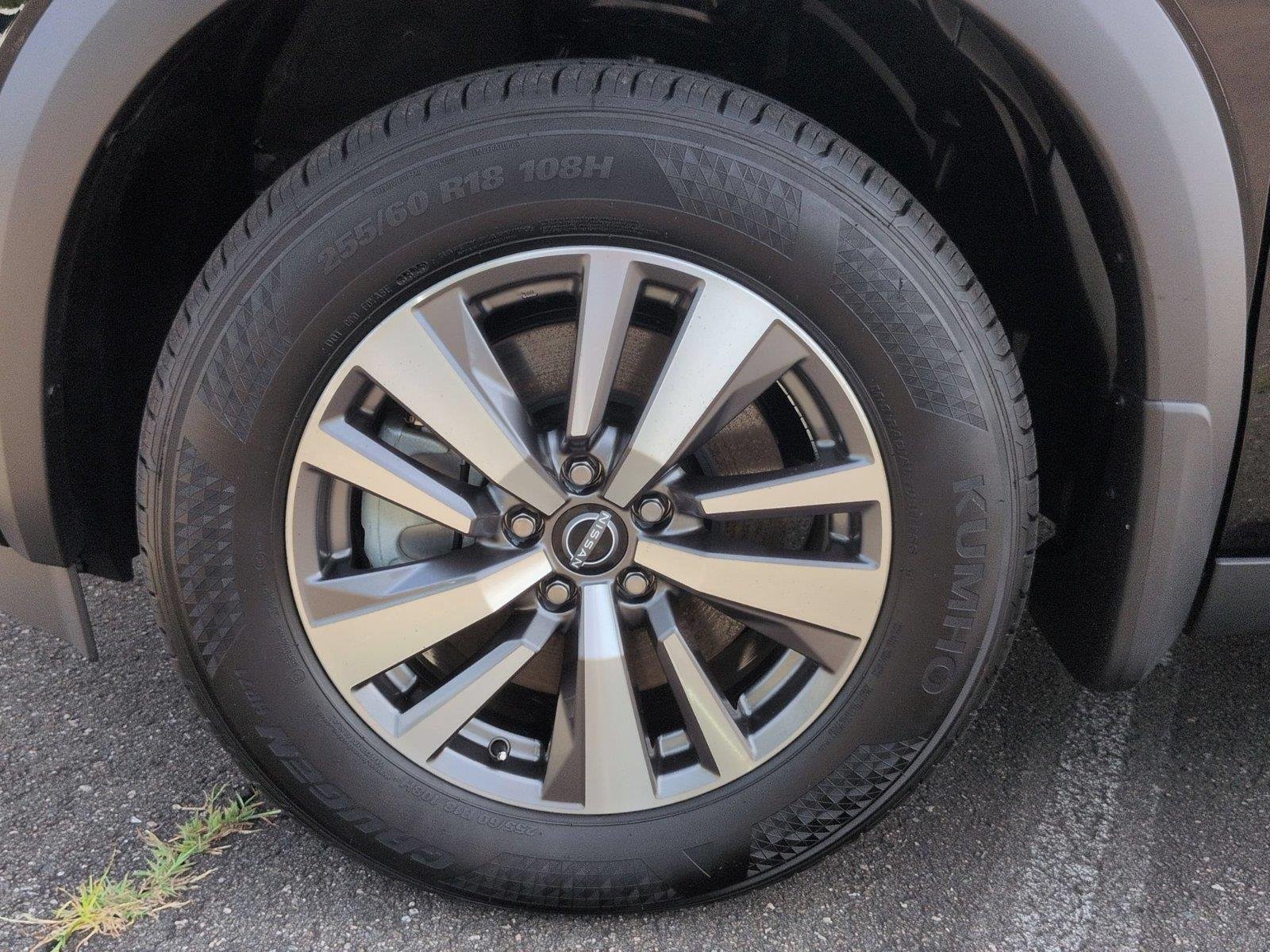 Used 2025 Super Black Nissan SL image 10