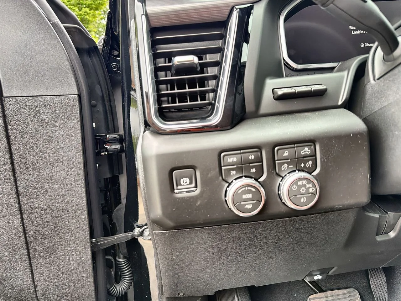 New 2026 Onyx Black GMC Denali Ultimate DRW image 15