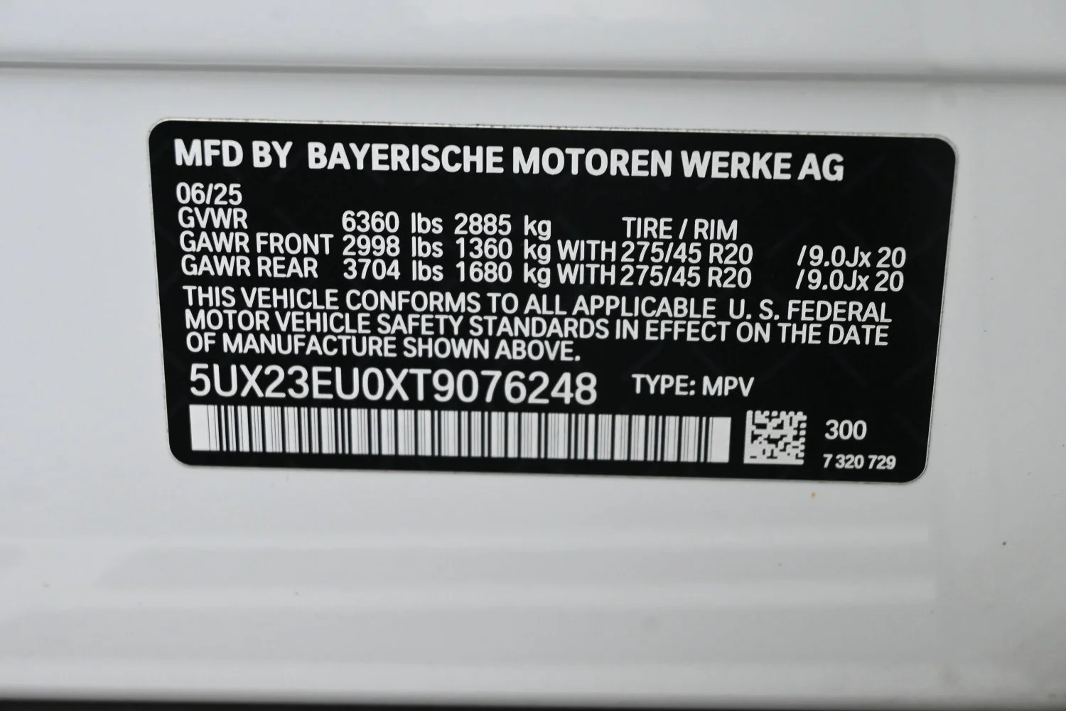 Used 2026 White BMW xDrive40i image 25