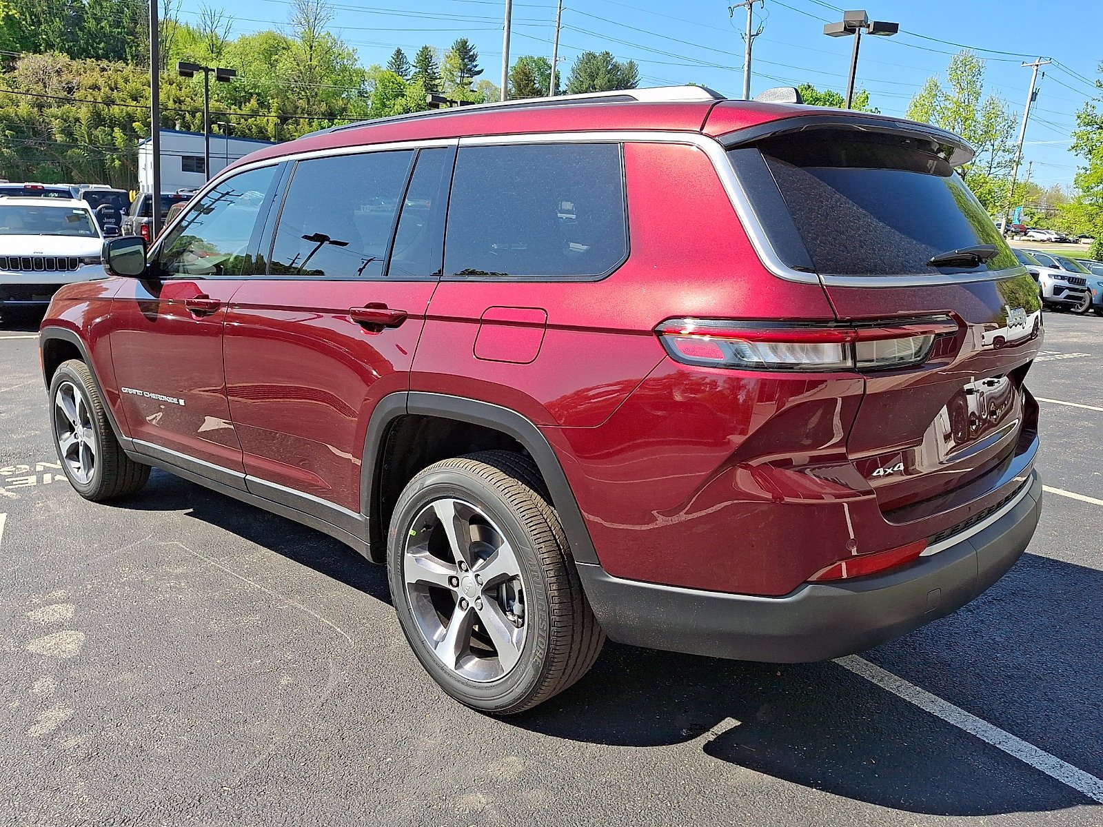 New 2026 Velvet Red Pearl-Coat Exterior Paint Jeep Limited image 4