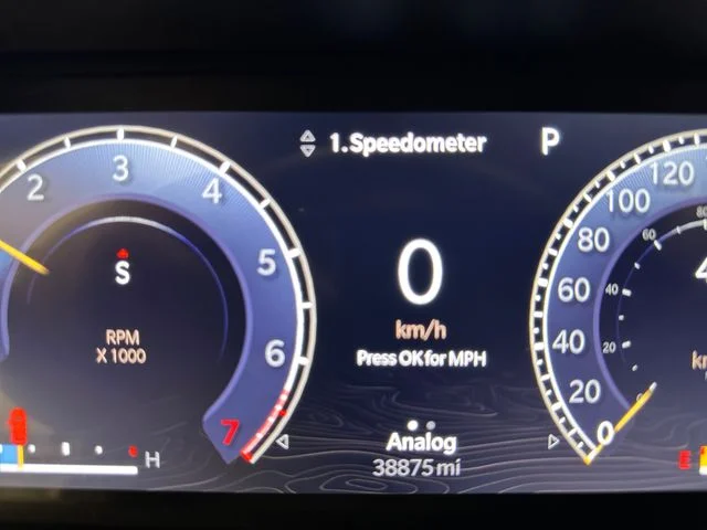 Used 2024 Silver Jeep Altitude image 28