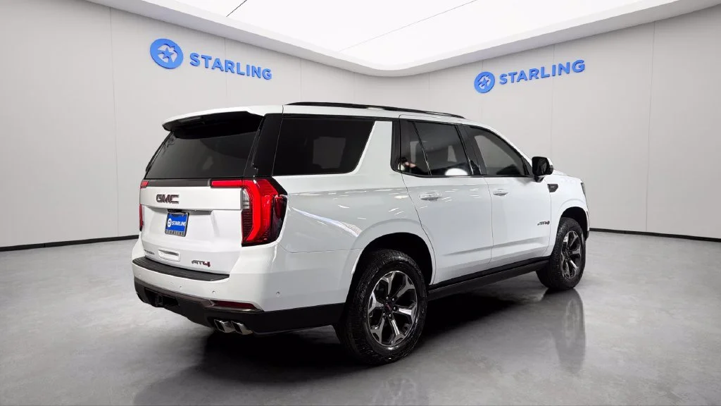 2025 GMC Yukon AT4 Ultimate - Photo 10