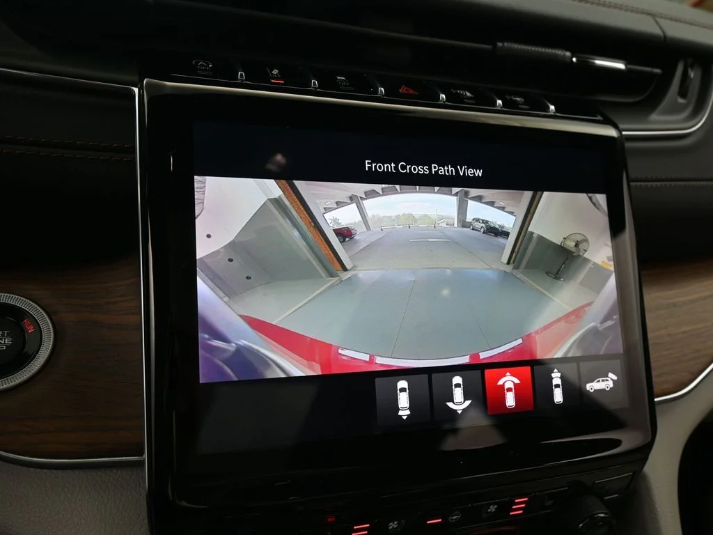 Used 2023 Velvet Red Pearlcoat Jeep Summit image 23