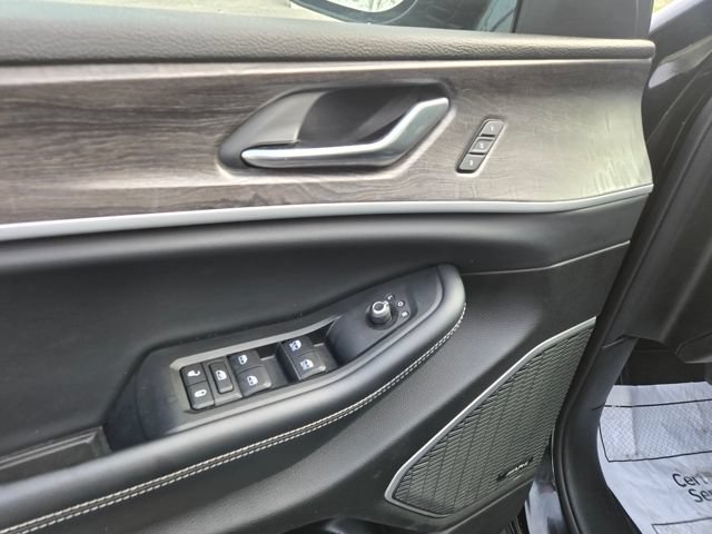 Used 2021 Black Jeep Limited image 11
