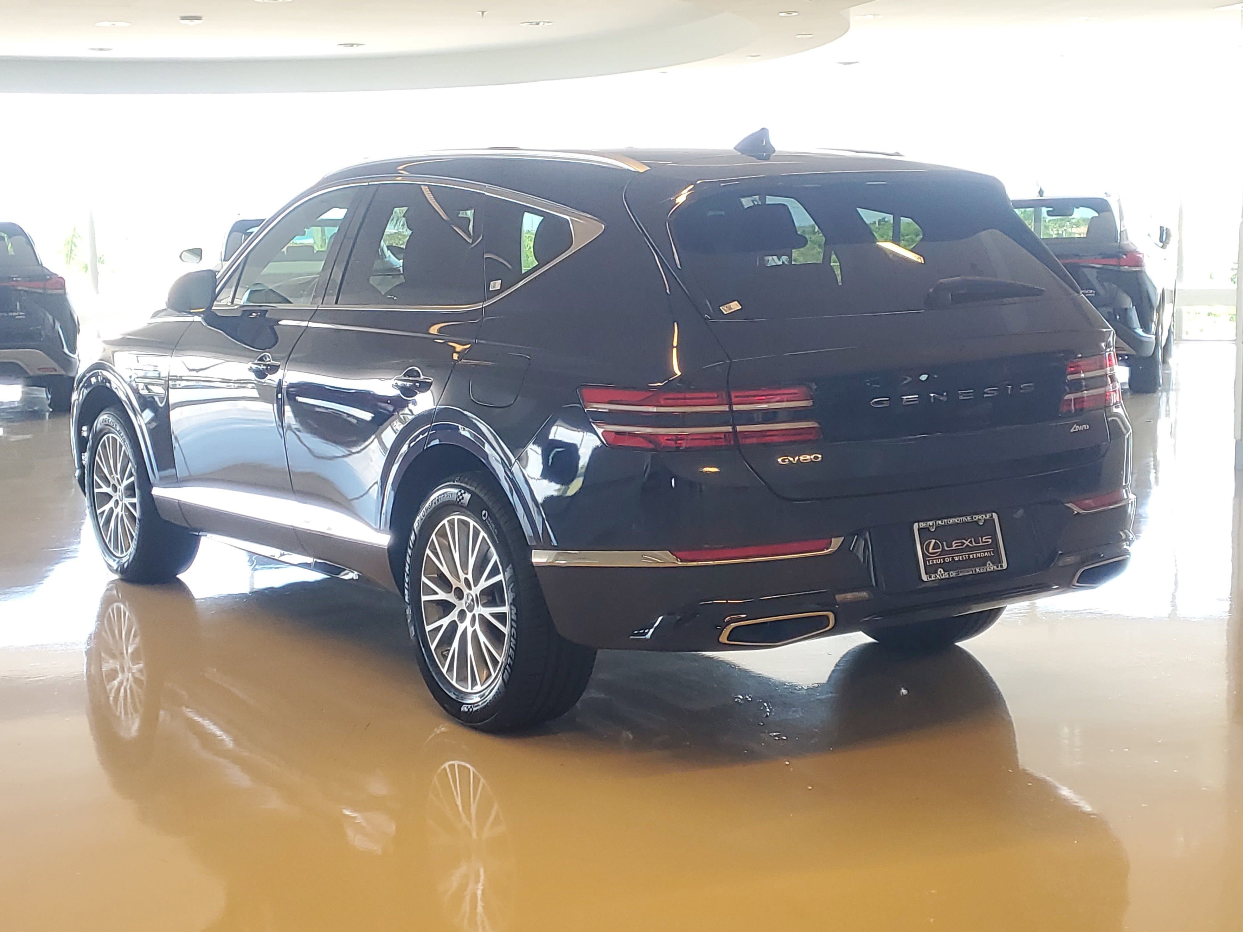Used 2024 Capri Blue Genesis 2.5T image 8
